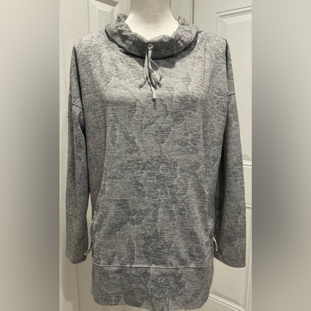 🌼NWOT TALBOTS Women’s Grey Elongated Pockets Side Slits Top, M